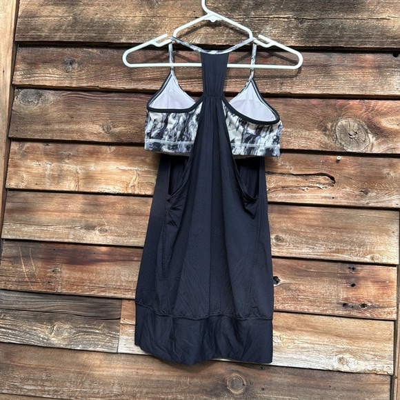 lululemon athletica Black and Gray Tank Top - Picture 4 of 5